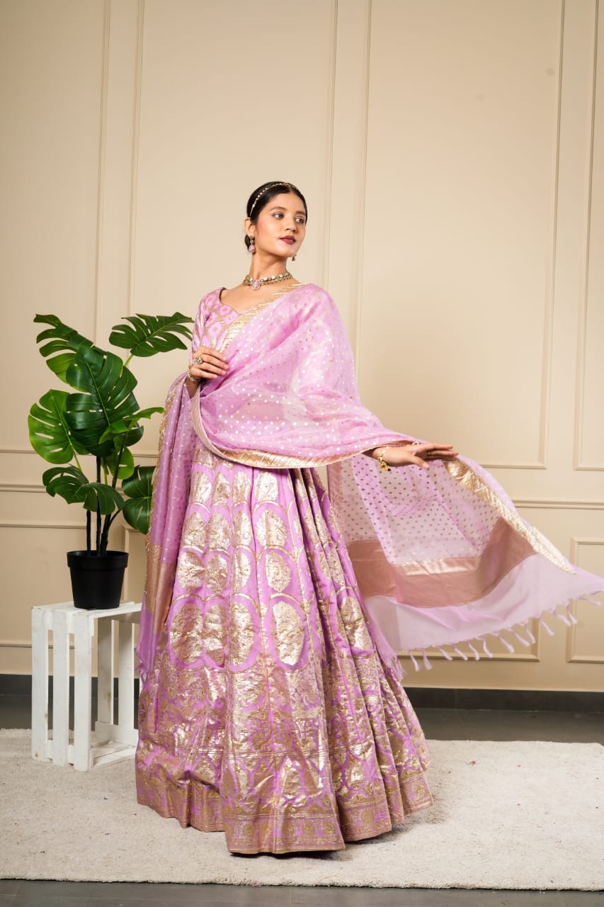 LIGHT PINK JACQUARD ZARDOSI LEHENGA CHOLI