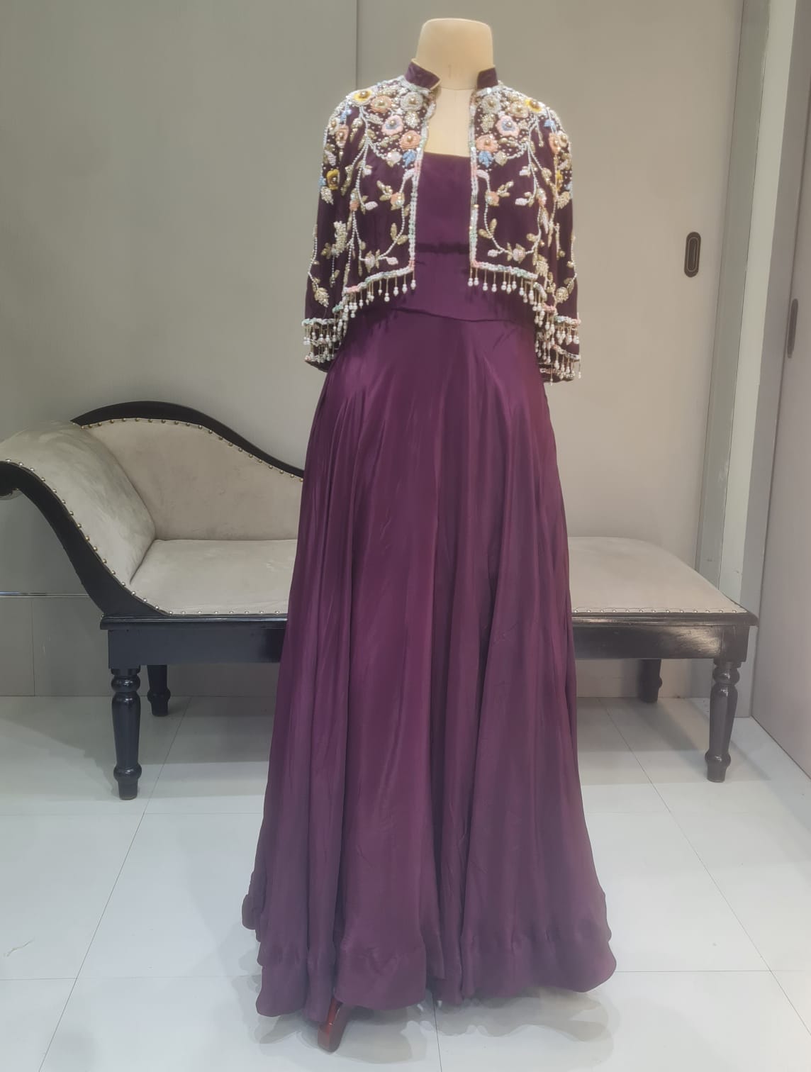 WINE WORK CAPE GOWN