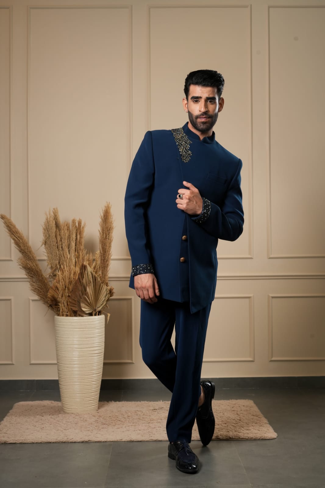 BLUE WORK ON SHOLDER BLAZER SET